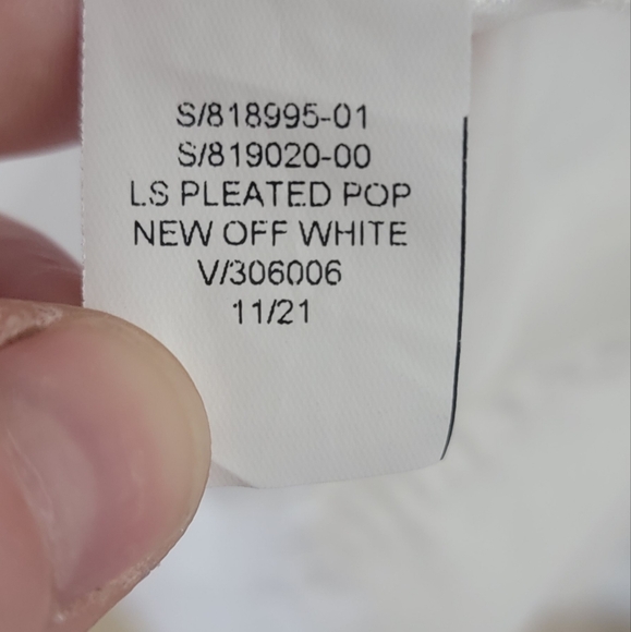 Oversized Long Sleeve Blouse With Puffy Sleeves (Banana Republic) - Picture 6 of 6